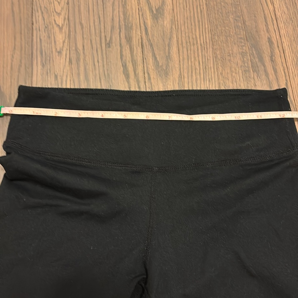 Fabletics capris - Picture 4 of 4